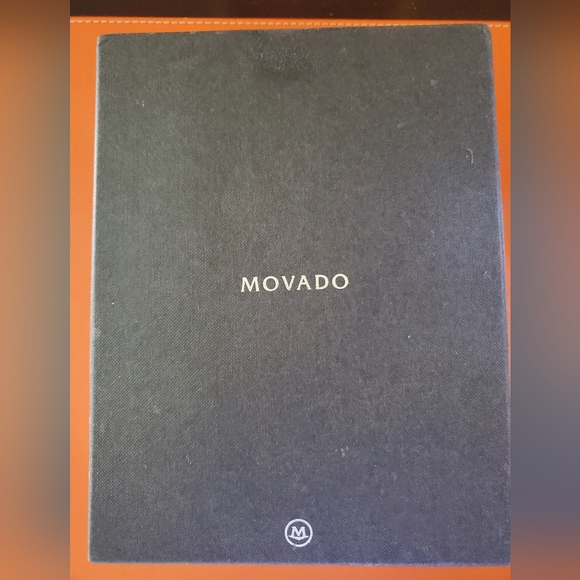 Movado Crystal Pyramid Clock goldtone - Picture 8 of 9